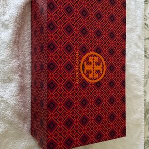 NEW IN BOX TORY BURCH SIZE 6 ESPADRILLE